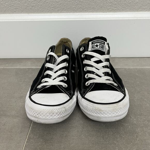Converse Chuck Taylor All Star Mens 7.5/Womens 9.5 Black Low Top Casual Shoes - Picture 2 of 5